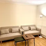 Comfortable Two Bed Flat Near Richmond Park