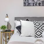 Cozy Vibes Minimalist Studio Stay