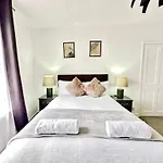 Central London Two Bedroom Apartment