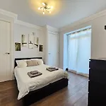 Trendy One Bedroom Apartment