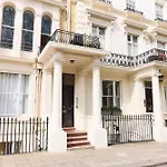 Chic Bayswater Luxury Retreat