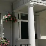 Sunny 1 Bedroom Flat In Central London
