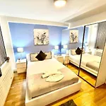 Edgware Road Beautiful Two Bedroom Apartment