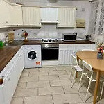 Central London 3 Bedroom Flat, Oxford Circus, W1W