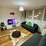 Central London 3 Bedroom Flat, Oxford Circus, W1W
