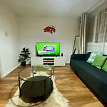 Central London 3 Bedroom Flat, Oxford Circus, W1W