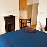 Stunning One Bedroom Studio Flat