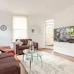 2 Bedroom Flat In St Johns Wood