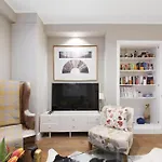 Paddington Apartment By Morethanstays