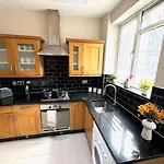 Comfortable Family Apartment Near Oxford Street