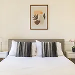 Contemporary 1 Bedroom Bloomsbury Apartment