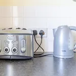 Homely 1 Bedroom Apartment In Beckton With Parking