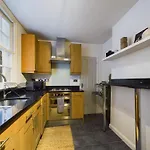 The Pimlico Place - 2Bdr Apartment With Courtyard