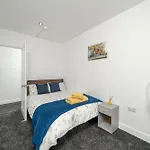 3 Bed Home By Canning Town Station