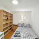 Spacious 3-Bed Cosy Flat In Westminster