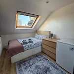 Studio Room, Nice View And Great Price In Hammersmith