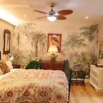 Luxor House