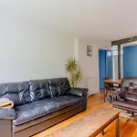 Chic 1Bd Loft-Style Flat Heart Of North London