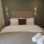 Ft5 Penthouse Rooms