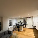 Special Experience On Marylebone High Street