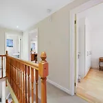 London Bridge Classic Stay
