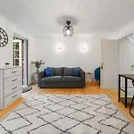 London Bridge Classic Stay