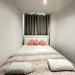 Cozzy Hyde Park Apartment On Edgware Road