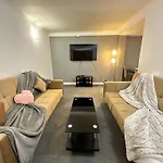 Cozzy Hyde Park Apartment On Edgware Road