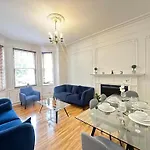 Luxury Family Villa Near Oxford Street