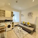 Studio Apartment Near Central London