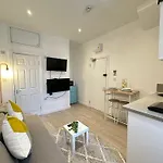 Studio Apartment Near Central London