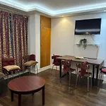 Excellent Central London Apartment - 3 Bedrooms