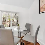 2 Bed Piccadilly Apartment 1