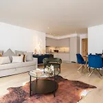 Stay At Victoria