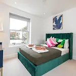 Stay At Victoria