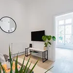 Lady On The Lane- 2 Bed Primrose Hill