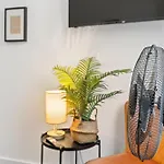 Livestay Affordable One Bedroom & Studio In India Docks E14