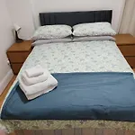 Two Bedroom Apartment In Queensway, London W2,