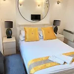 Hyde Park Residential Suite