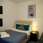 Cosy 3B Apartment In The City