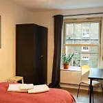 Cosy 3B Apartment In The City