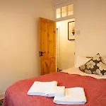 Cosy 3B Apartment In The City
