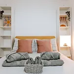 The Kentish Apartment By Camden