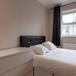 Spacious And Bright 2 Bed Apartment Tower Bridge