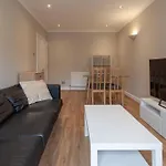Spacious And Bright 2 Bed Apartment Tower Bridge