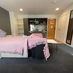 Stuhomes - Arundel House