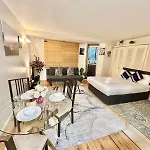 Beautiful Apartment At Cromwell Road