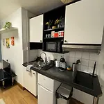 Central Earls Court Studio Flat