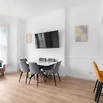 Luxury 2 Bed Flat In Notting Hill