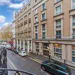 Luxurious Apartment Trafalgar Square